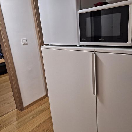 Guesthouse Flower Ljubljana Ngoại thất bức ảnh