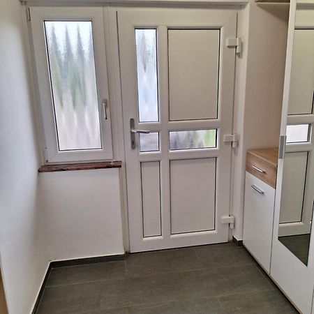 Guesthouse Flower Ljubljana Ngoại thất bức ảnh