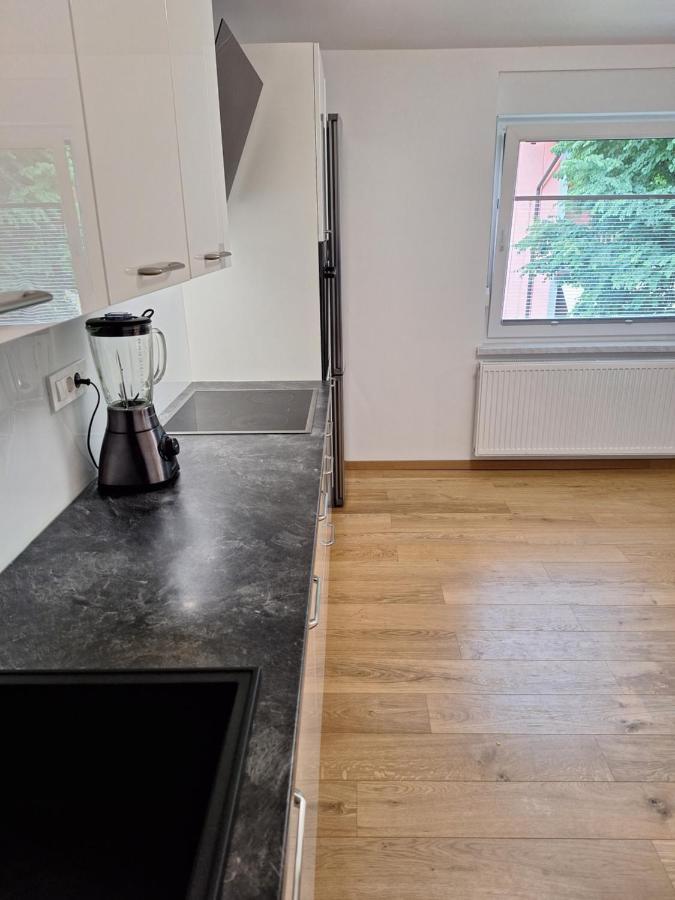 Guesthouse Flower Ljubljana Ngoại thất bức ảnh