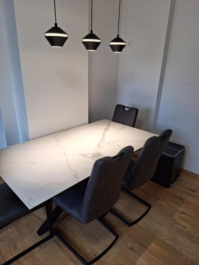 Guesthouse Flower Ljubljana Ngoại thất bức ảnh
