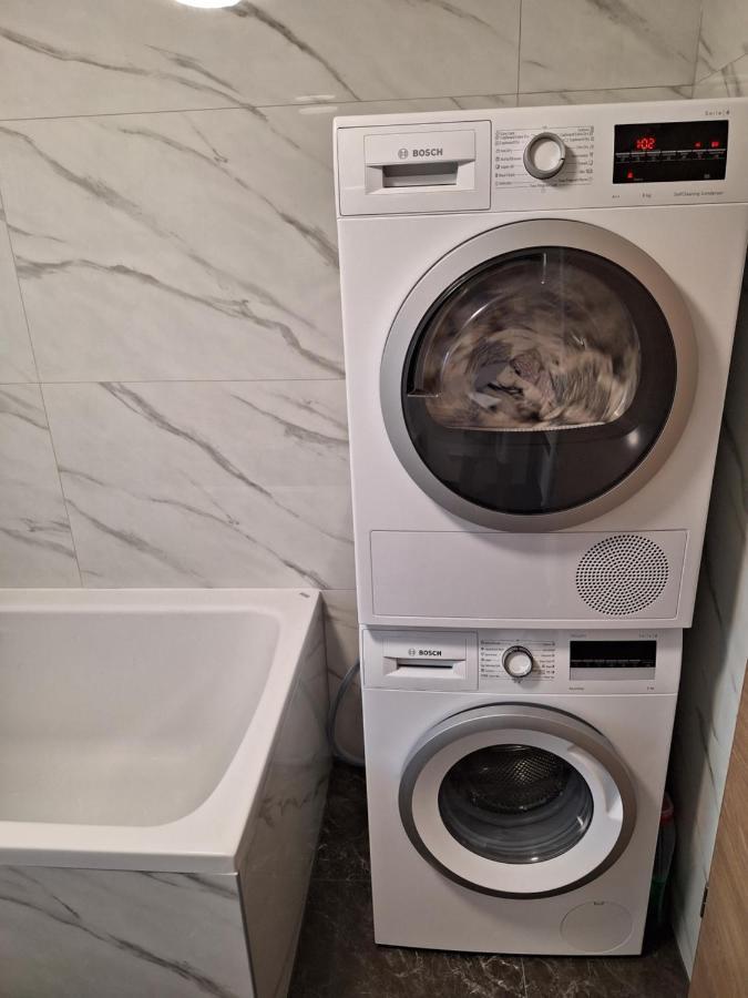 Guesthouse Flower Ljubljana Ngoại thất bức ảnh