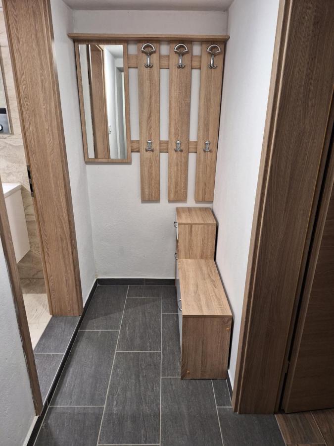 Guesthouse Flower Ljubljana Ngoại thất bức ảnh