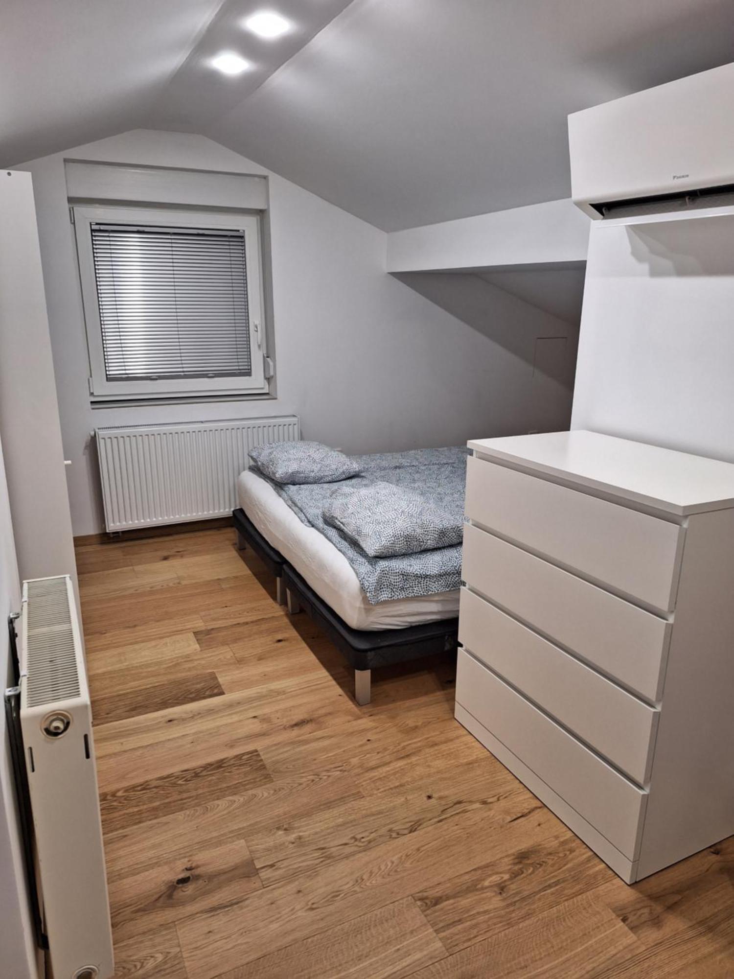 Guesthouse Flower Ljubljana Ngoại thất bức ảnh