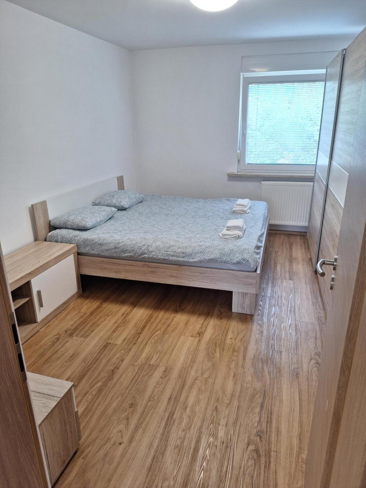 Guesthouse Flower Ljubljana Ngoại thất bức ảnh
