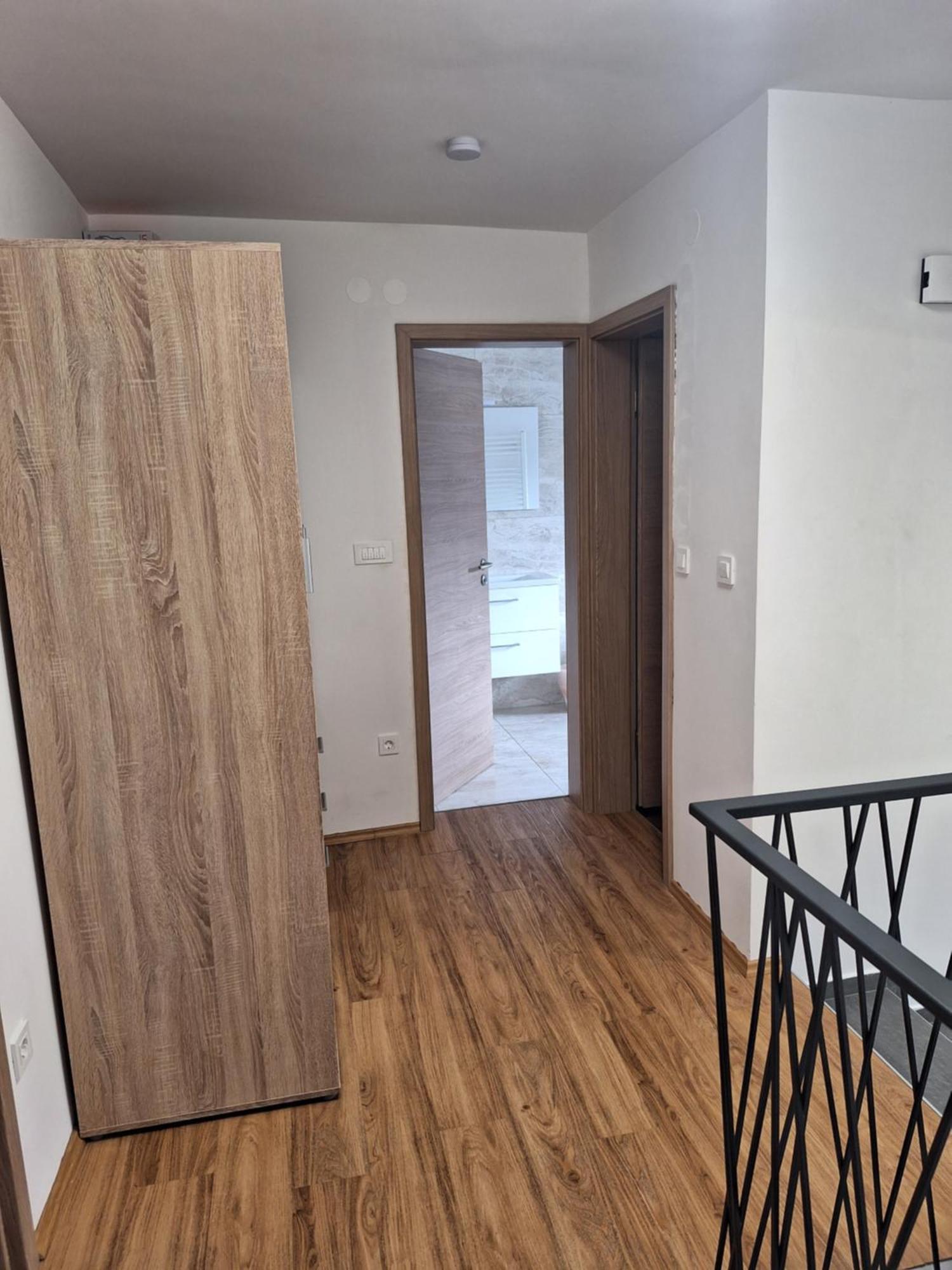 Guesthouse Flower Ljubljana Ngoại thất bức ảnh